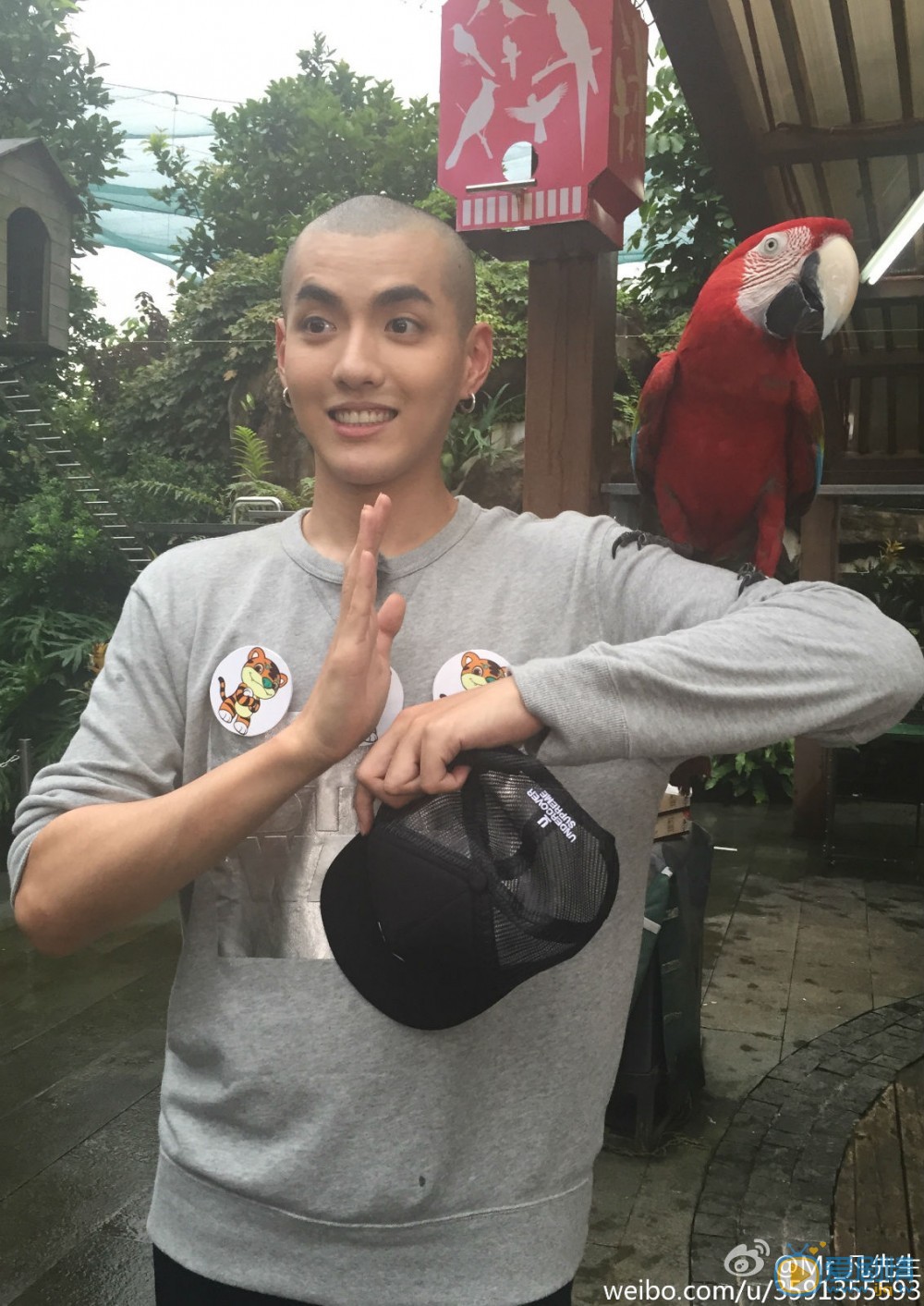 吴亦凡自拍生活照 吴亦凡高清写真_吴亦凡高清剧照