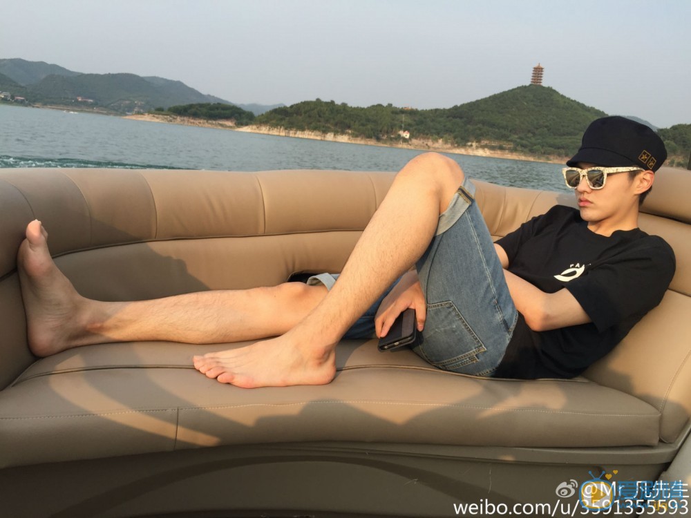 吴亦凡自拍生活照 吴亦凡高清写真_吴亦凡高清剧照