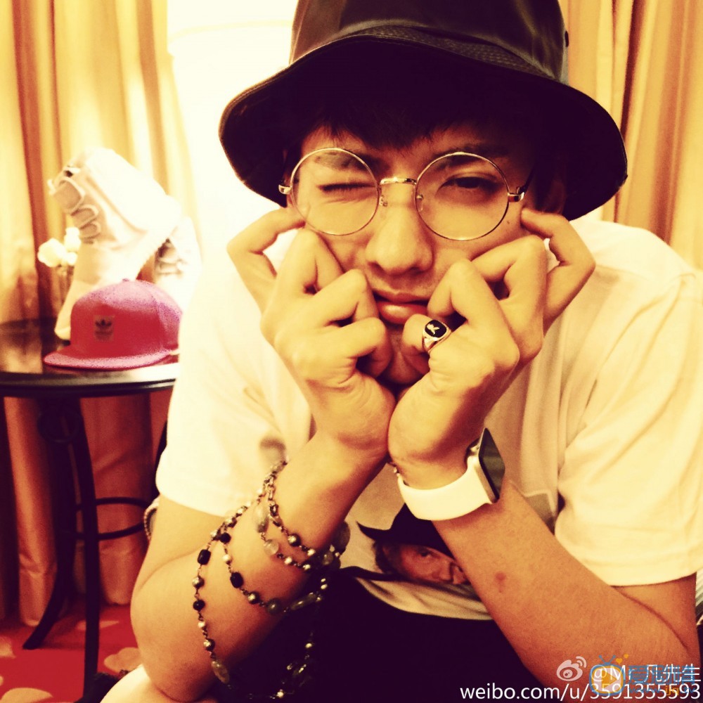 吴亦凡自拍生活照 吴亦凡高清写真_吴亦凡高清剧照