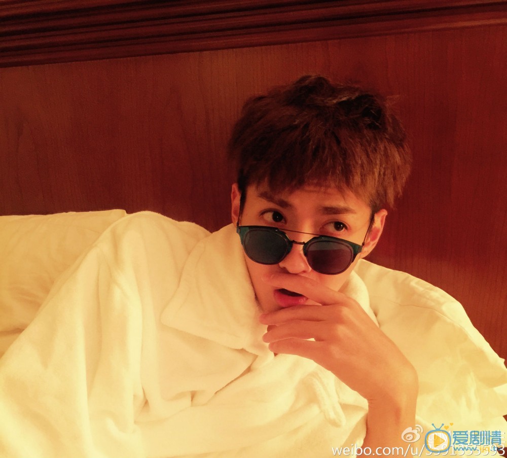 吴亦凡自拍生活照 吴亦凡高清写真_吴亦凡高清剧照