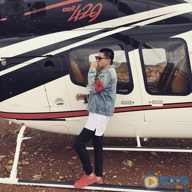 吴亦凡自拍生活照 吴亦凡高清写真_吴亦凡高清剧照