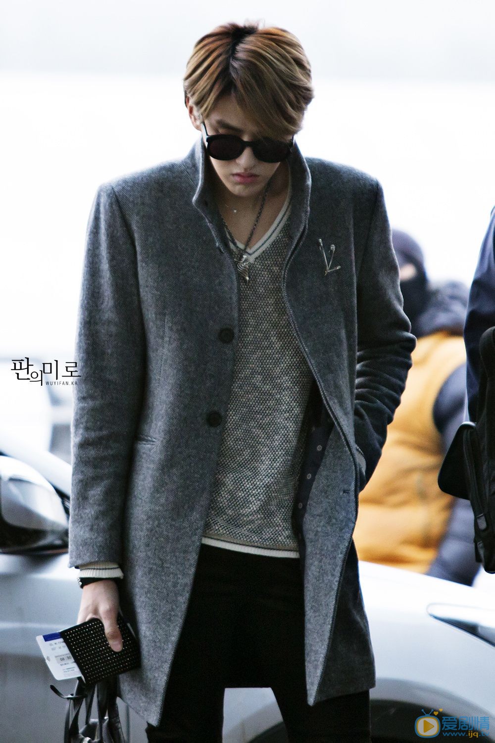 吴亦凡机场潮服照 吴亦凡高清写真_吴亦凡高清剧照