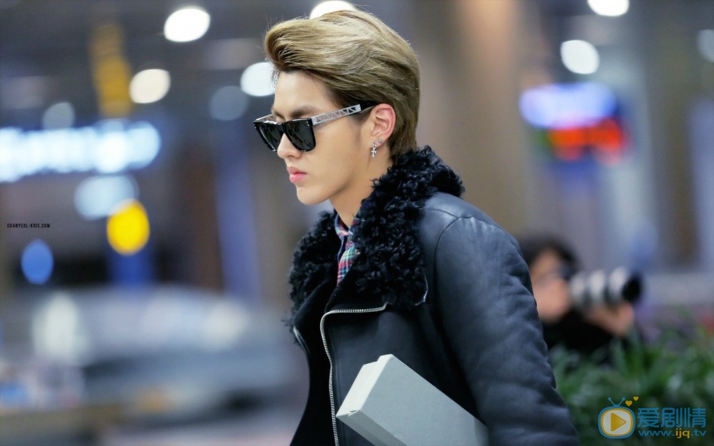 吴亦凡机场潮服照 吴亦凡高清写真_吴亦凡高清剧照