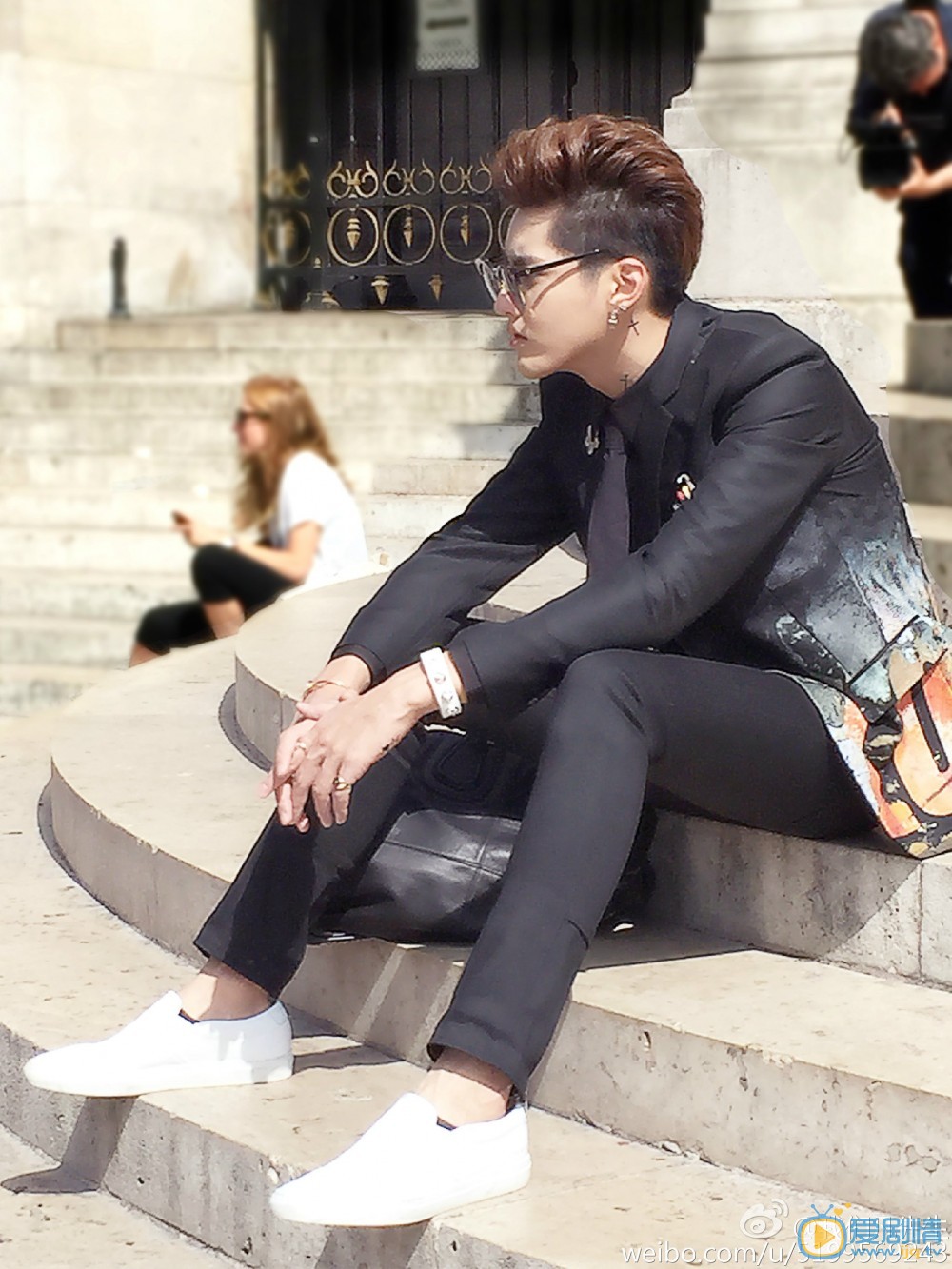 吴亦凡时尚街拍照 吴亦凡高清写真_吴亦凡高清剧照