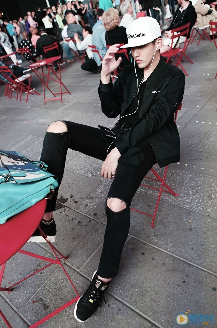 吴亦凡时尚街拍照 吴亦凡高清写真_吴亦凡高清剧照