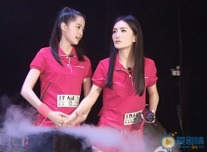 欧阳娜娜家人合影 欧阳娜娜个人资料介绍简介欧阳娜娜高清照