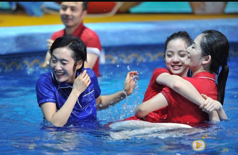 欧阳娜娜家人合影 欧阳娜娜个人资料介绍简介欧阳娜娜高清照