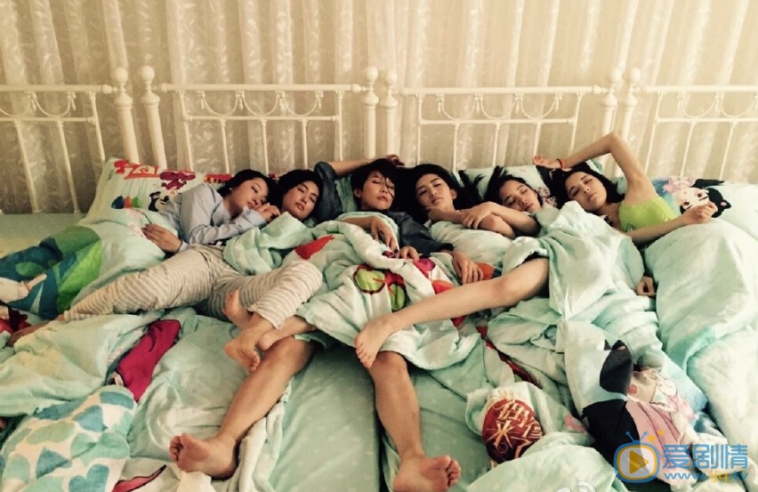欧阳娜娜家人合影 欧阳娜娜个人资料介绍简介欧阳娜娜高清照