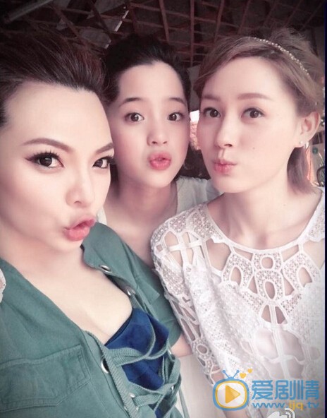 欧阳娜娜与人合照 欧阳娜娜个人资料介绍简介欧阳娜娜高清照