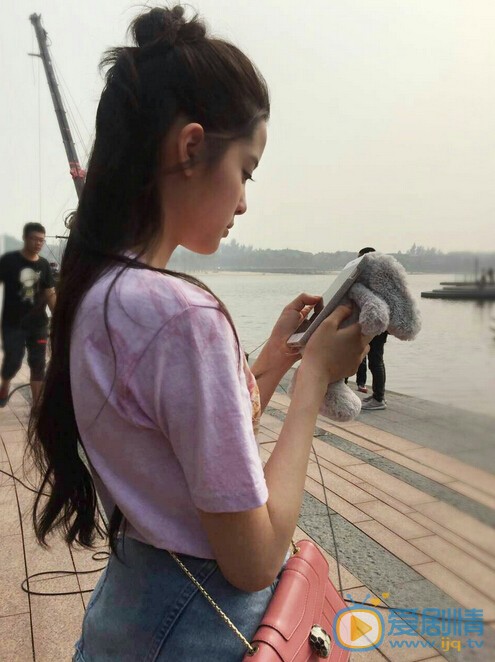 欧阳娜娜与人合照 欧阳娜娜个人资料介绍简介欧阳娜娜高清照