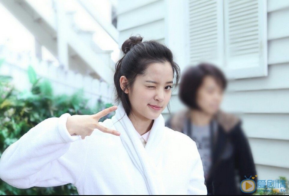欧阳娜娜与人合照 欧阳娜娜个人资料介绍简介欧阳娜娜高清照