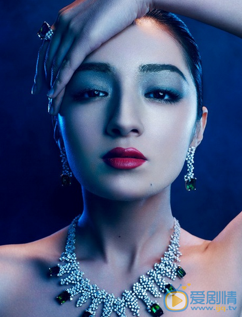 麦迪娜个性写真 麦迪娜高清写真_麦迪娜高清剧照