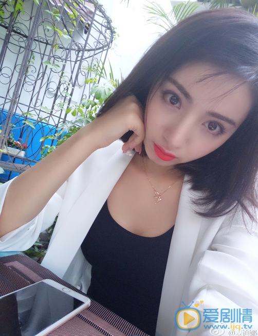 麦迪娜生活照 麦迪娜高清写真_麦迪娜高清剧照