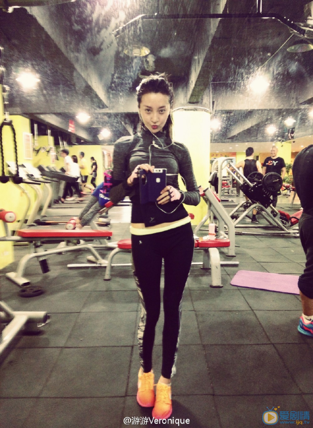 郑雅文微博配图写真 郑雅文高清写真_郑雅文高清剧照