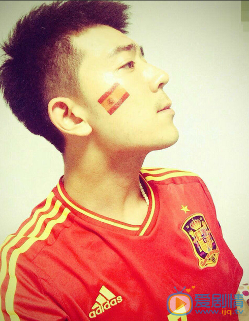 李岷城生活照 李岷城高清写真_李岷城高清剧照