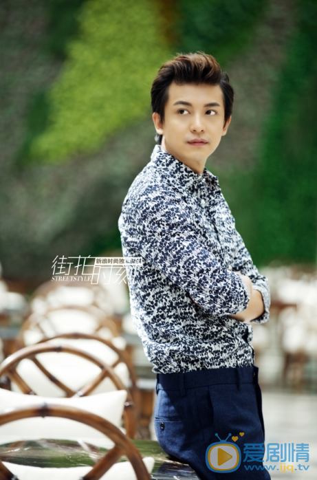 李佳航街拍写真 李佳航高清写真_李佳航高清剧照
