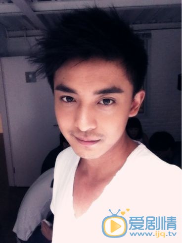 李佳航生活照 李佳航高清写真_李佳航高清剧照