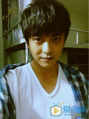 李佳航生活照 李佳航高清写真_李佳航高清剧照