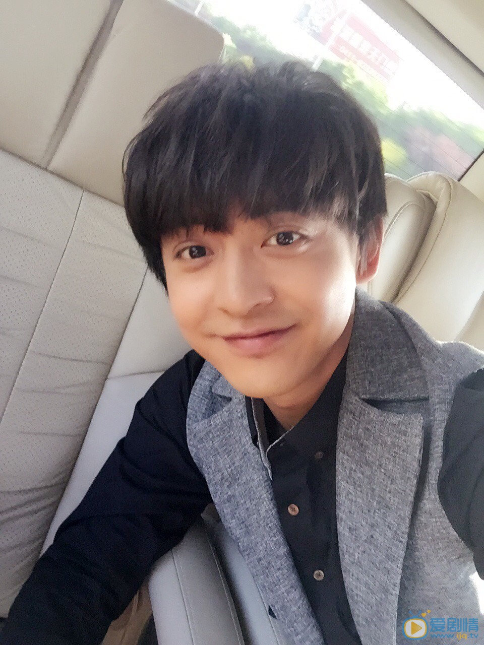 李佳航生活照 李佳航高清写真_李佳航高清剧照