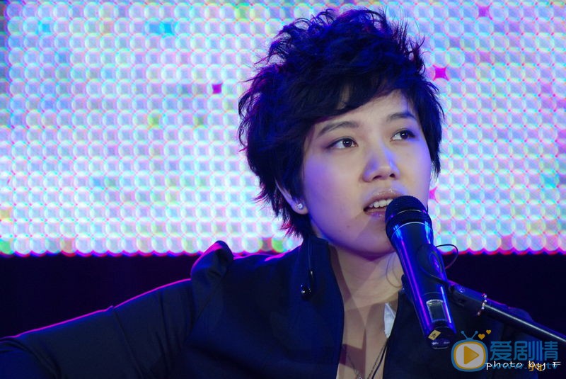 李霄云快乐女声巡演照 李霄云高清写真_李霄云高清剧照