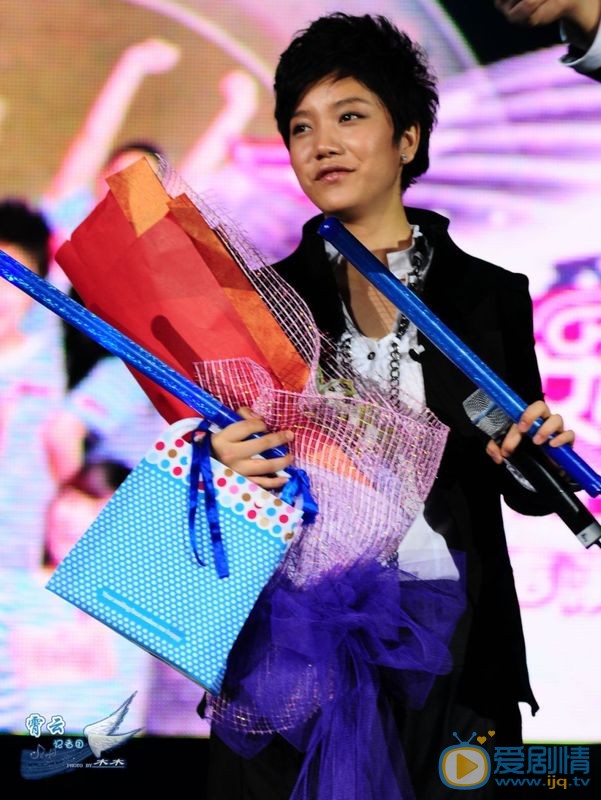 李霄云快乐女声巡演照 李霄云高清写真_李霄云高清剧照