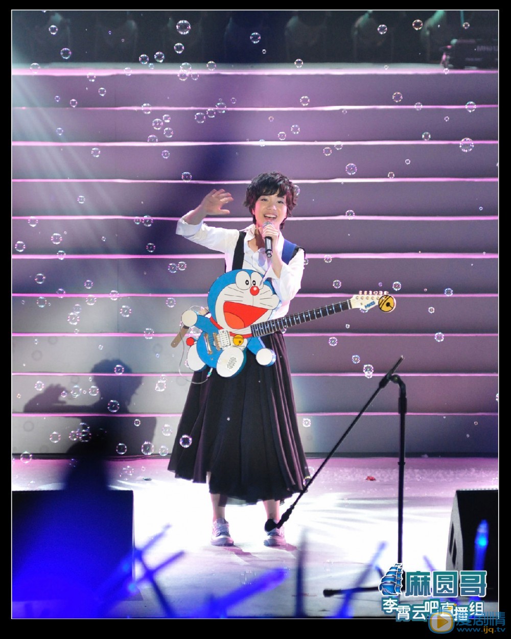李霄云演唱会照 李霄云高清写真_李霄云高清剧照