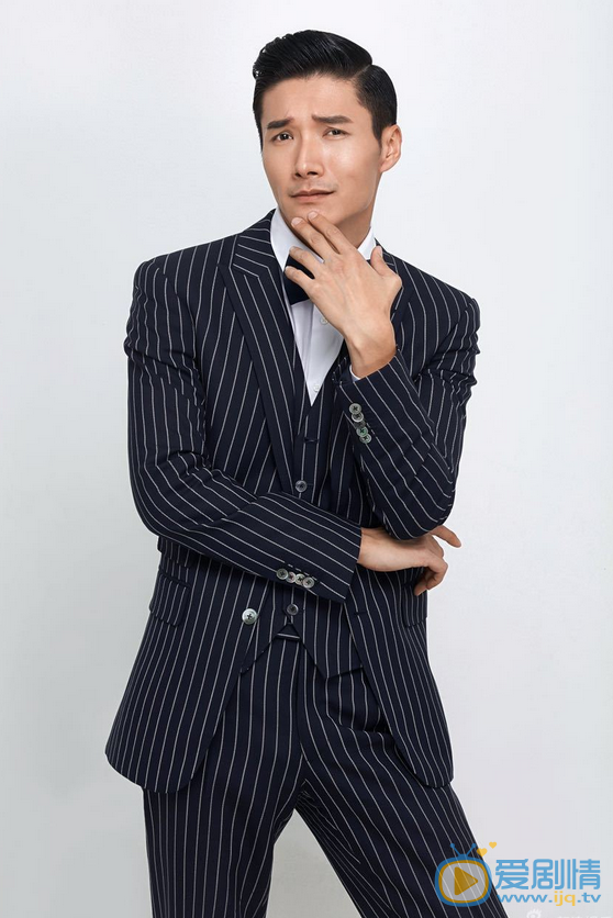 李泰西装大片 李泰高清写真_李泰高清剧照