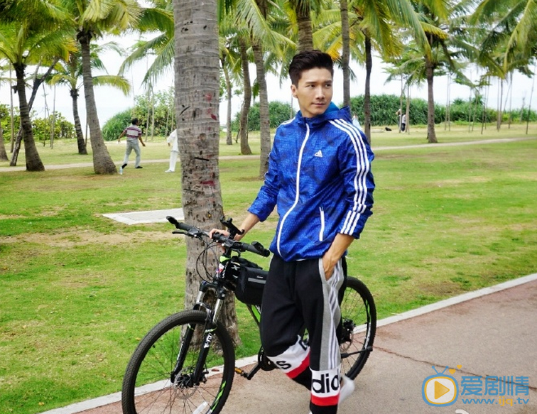 李泰活动照 李泰高清写真_李泰高清剧照