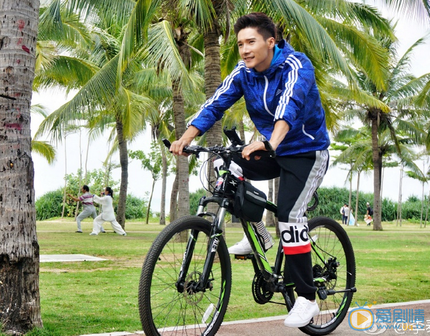 李泰活动照 李泰高清写真_李泰高清剧照