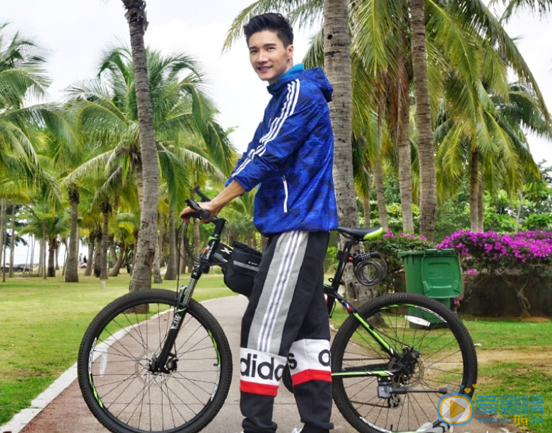 李泰活动照 李泰高清写真_李泰高清剧照