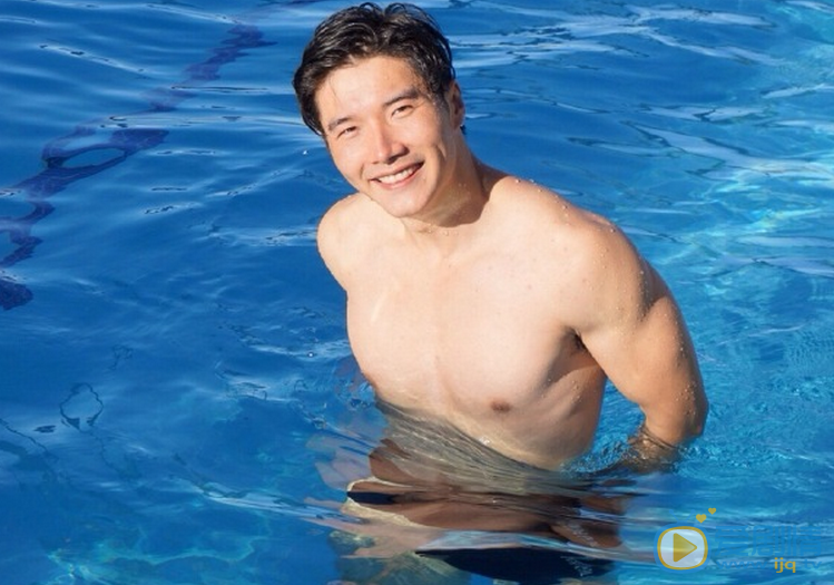 李泰活动照 李泰高清写真_李泰高清剧照