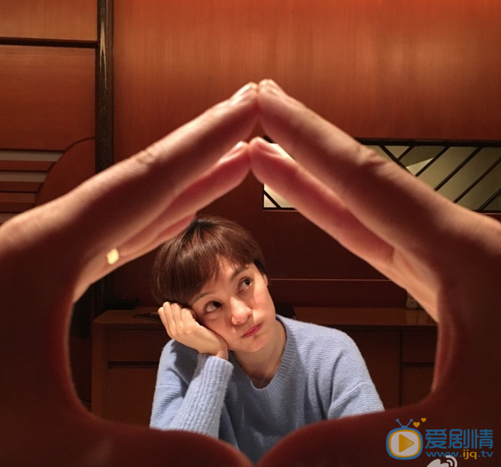 孙俪孙俪和邓超恩爱照 孙俪高清写真_孙俪高清剧照