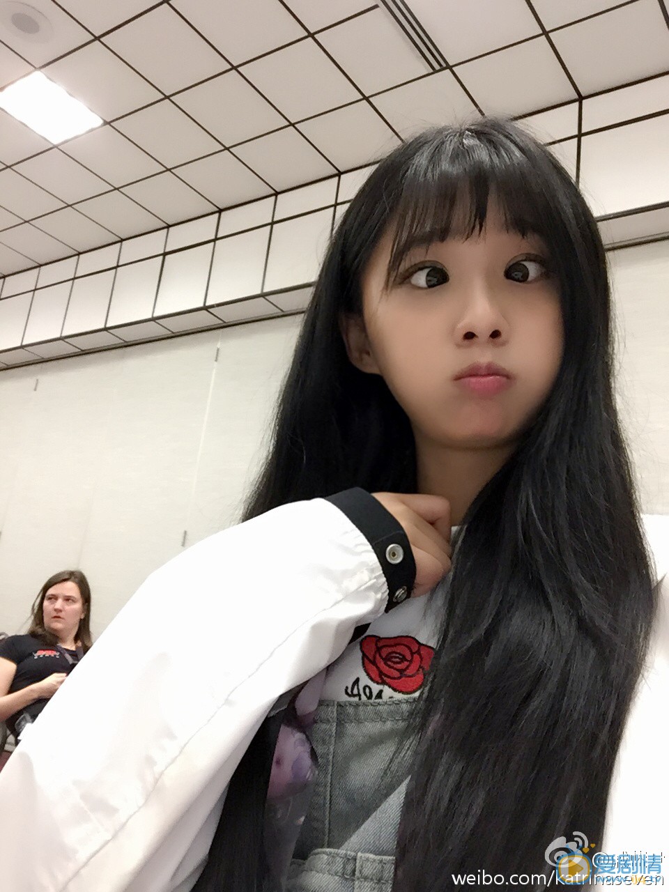 戚蓝尹卖萌照 戚蓝尹高清写真_戚蓝尹高清剧照