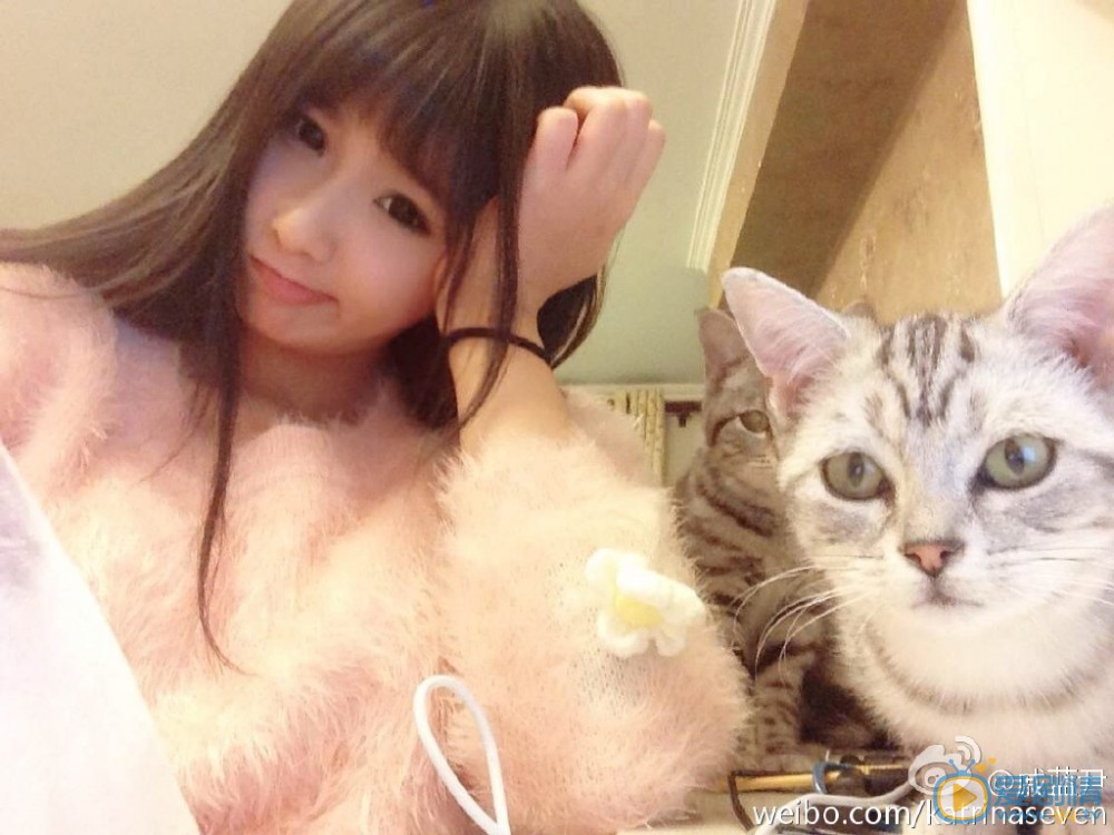 戚蓝尹卖萌照 戚蓝尹高清写真_戚蓝尹高清剧照