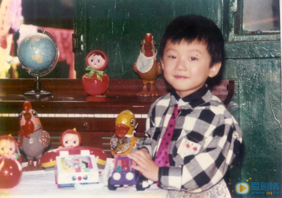 乔任梁童年照 乔任梁高清写真_乔任梁高清剧照