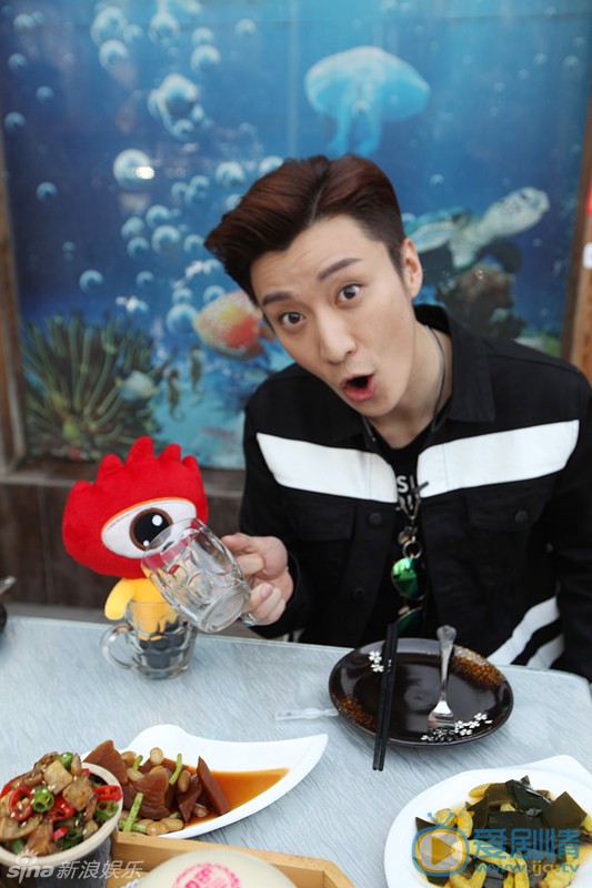 乔任梁活动照 乔任梁高清写真_乔任梁高清剧照