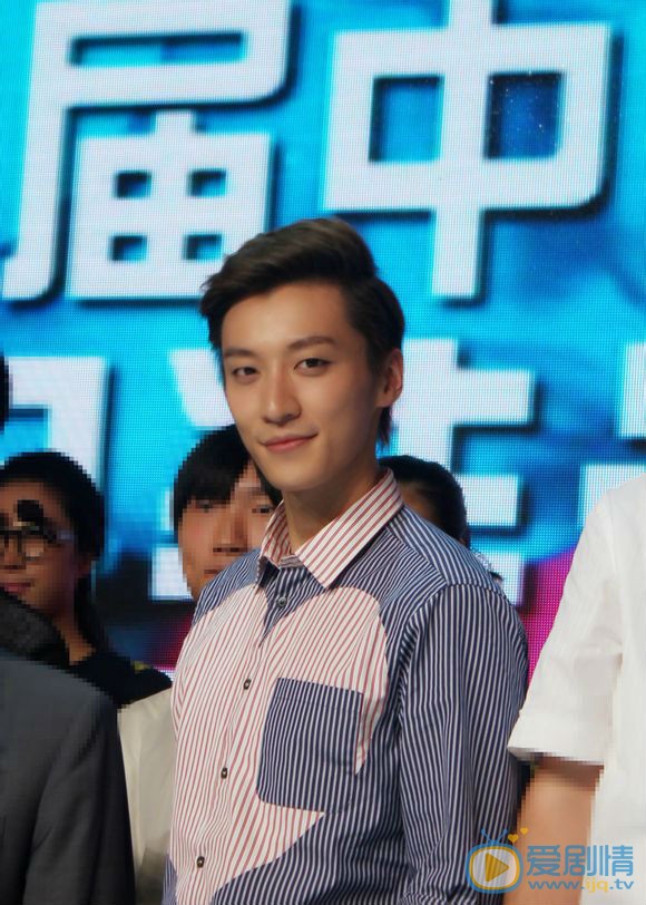 乔任梁活动照 乔任梁高清写真_乔任梁高清剧照