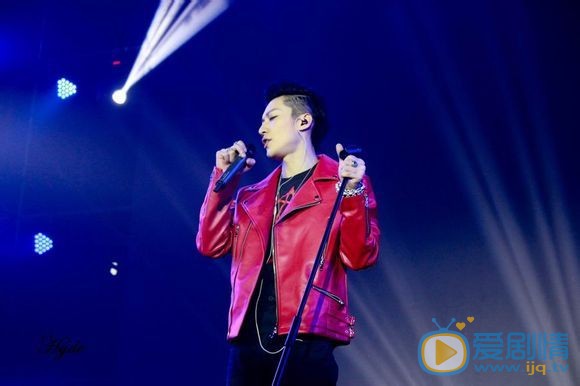 乔任梁演唱会照 乔任梁高清写真_乔任梁高清剧照