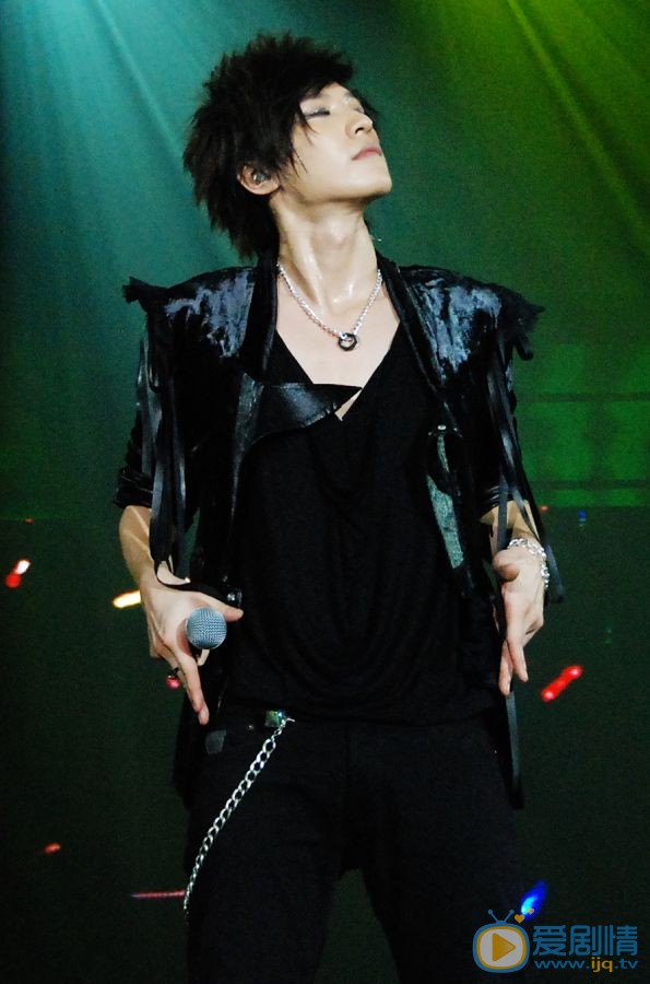 乔任梁演唱会照 乔任梁高清写真_乔任梁高清剧照