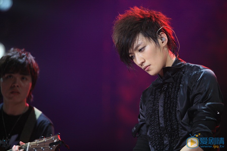 乔任梁演唱会照 乔任梁高清写真_乔任梁高清剧照