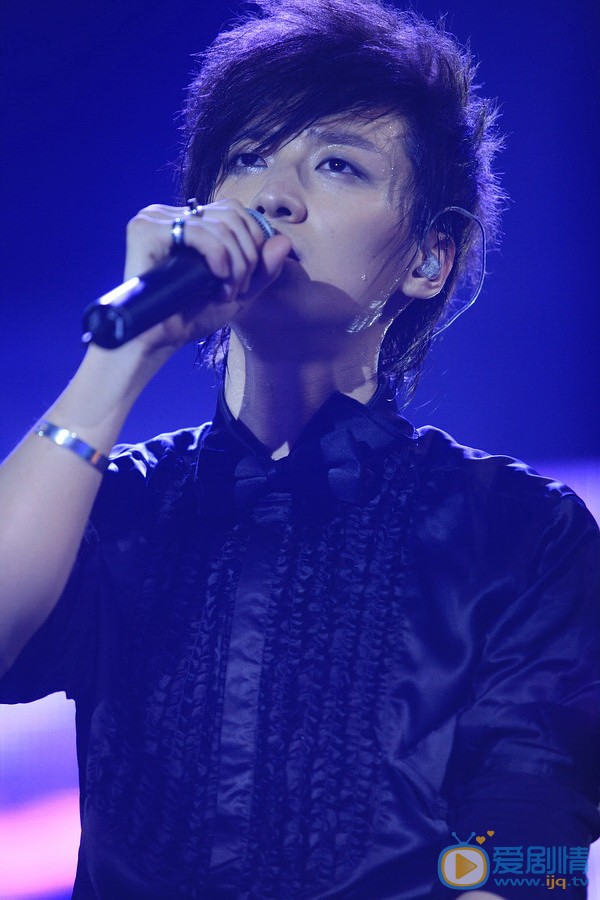 乔任梁演唱会照 乔任梁高清写真_乔任梁高清剧照