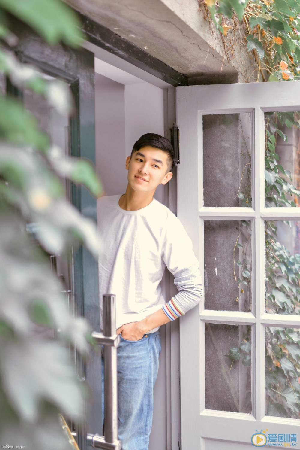 杨旭文吉他写真 杨旭文高清写真_杨旭文高清剧照