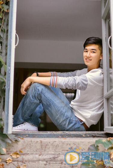 杨旭文吉他写真 杨旭文高清写真_杨旭文高清剧照