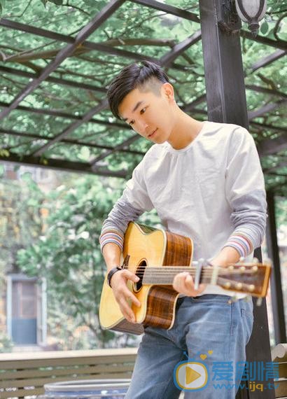 杨旭文吉他写真 杨旭文高清写真_杨旭文高清剧照