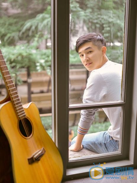 杨旭文吉他写真 杨旭文高清写真_杨旭文高清剧照