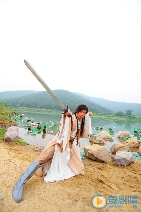 何中华《碧波仙子》剧照 何中华高清写真_何中华高清剧照