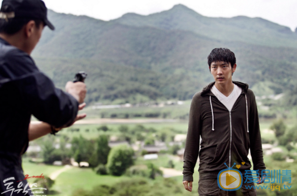 李准基《two weeks》剧照 李准基《two weeks》剧照