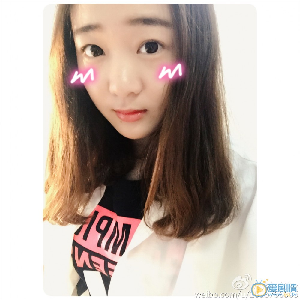 齐如意萌萌大眼照 齐如意高清写真_齐如意高清剧照