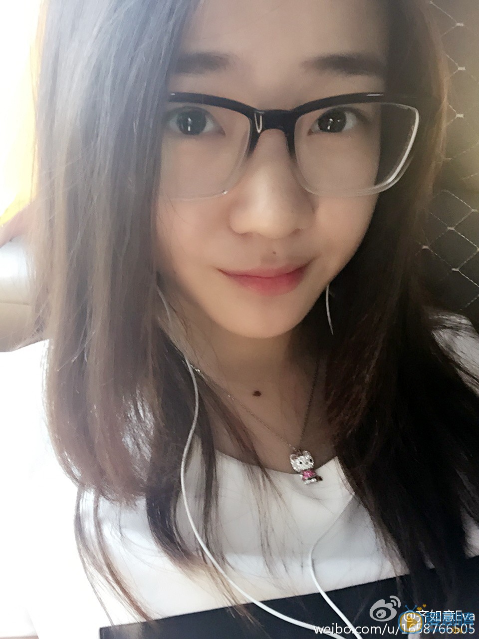齐如意萌萌大眼照 齐如意高清写真_齐如意高清剧照