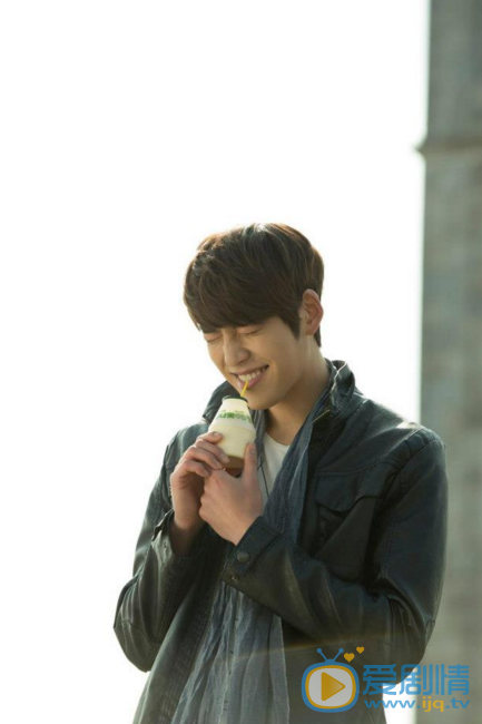 金宇彬代言照 金宇彬广告代言